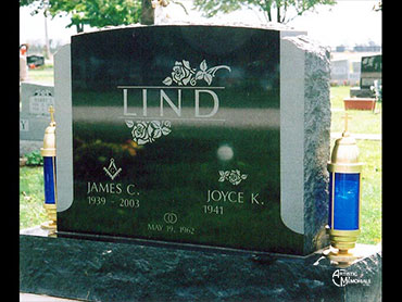 Lind headstone with rose